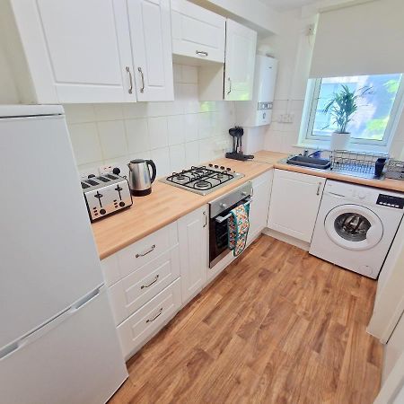 Flat In Battersea, 5 Minutes From Clapham Junction Station Apartment London Bagian luar foto
