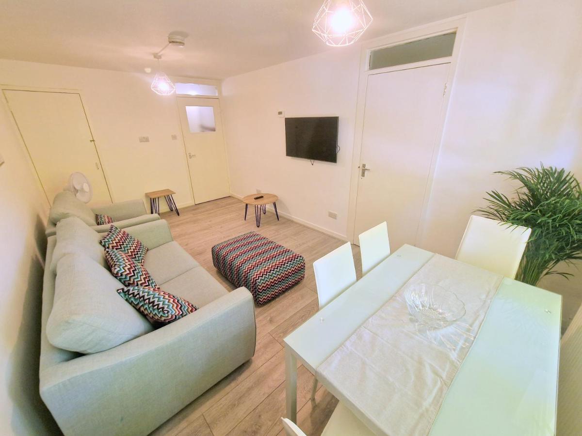 Flat In Battersea, 5 Minutes From Clapham Junction Station Apartment London Bagian luar foto