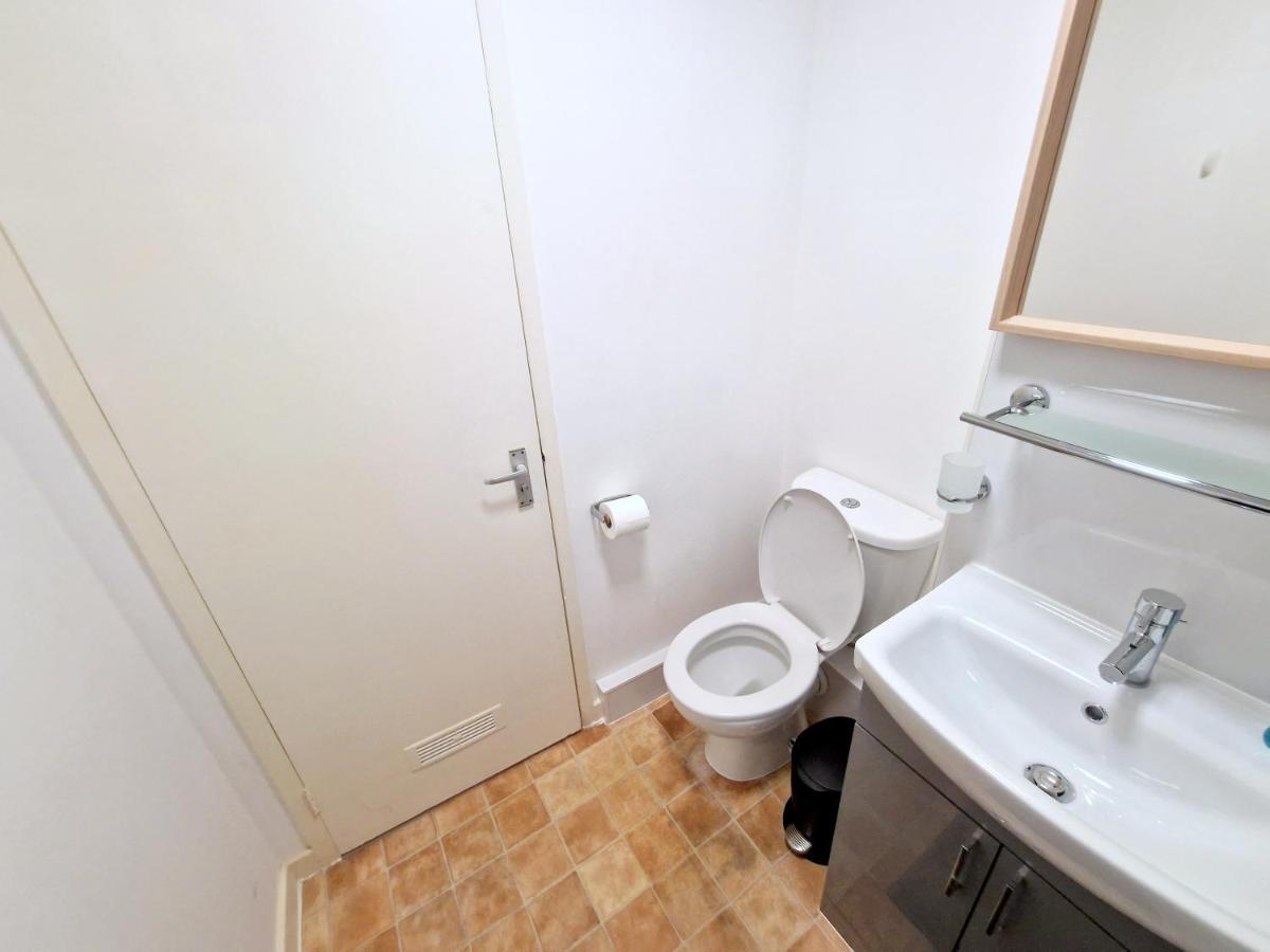 Flat In Battersea, 5 Minutes From Clapham Junction Station Apartment London Bagian luar foto