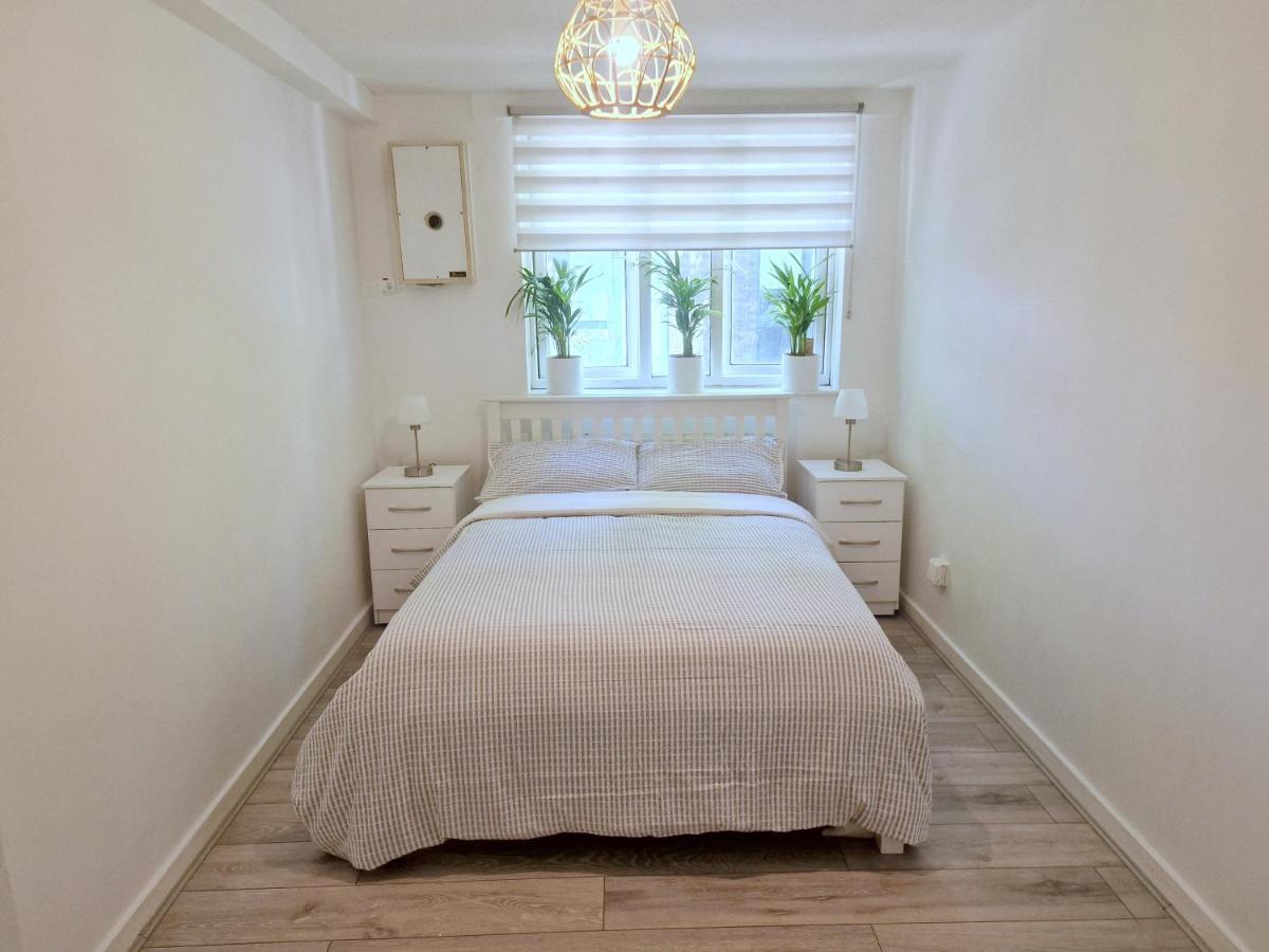 Flat In Battersea, 5 Minutes From Clapham Junction Station Apartment London Bagian luar foto
