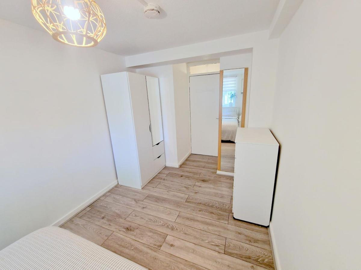 Flat In Battersea, 5 Minutes From Clapham Junction Station Apartment London Bagian luar foto