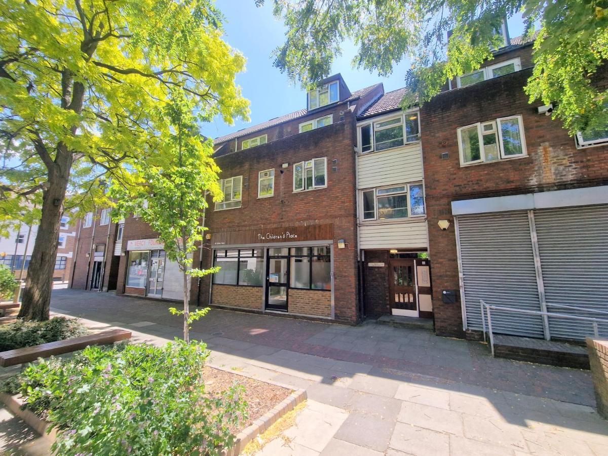 Flat In Battersea, 5 Minutes From Clapham Junction Station Apartment London Bagian luar foto