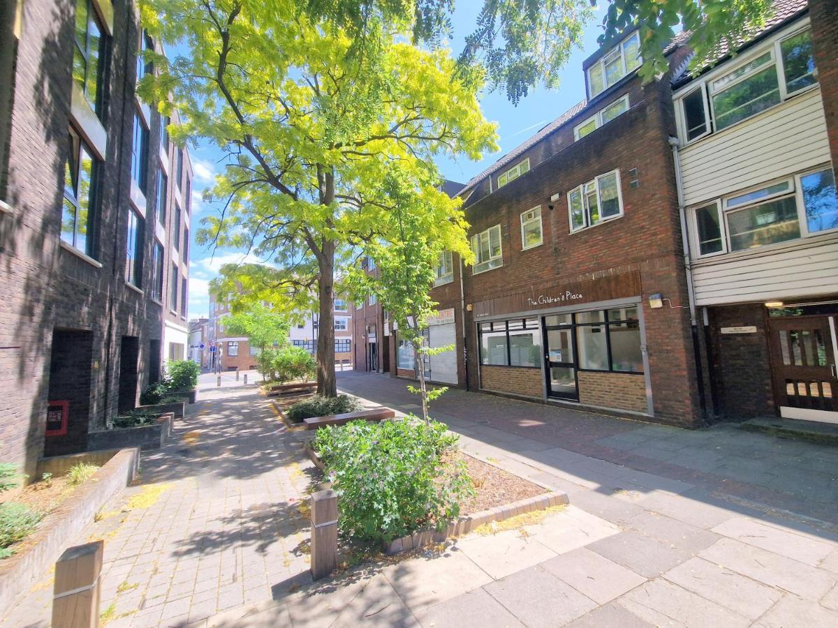 Flat In Battersea, 5 Minutes From Clapham Junction Station Apartment London Bagian luar foto